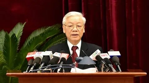 Nốt ruồi khổng lồ phủ kín hộp sọ khiến cậu bé có ngoại hình giống chuột Mickey